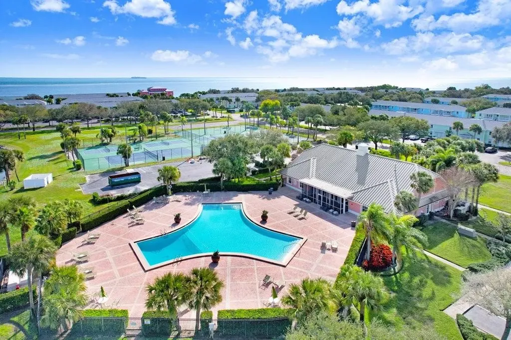 5012 Starfish Drive SE St Petersburg FL 33705