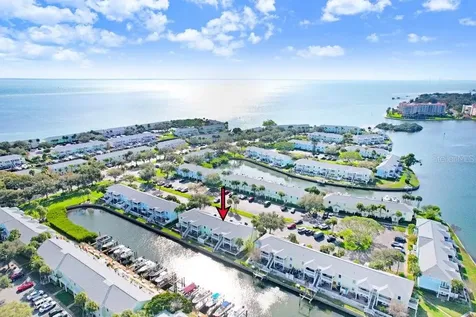 5012 Starfish Drive SE St Petersburg FL 33705
