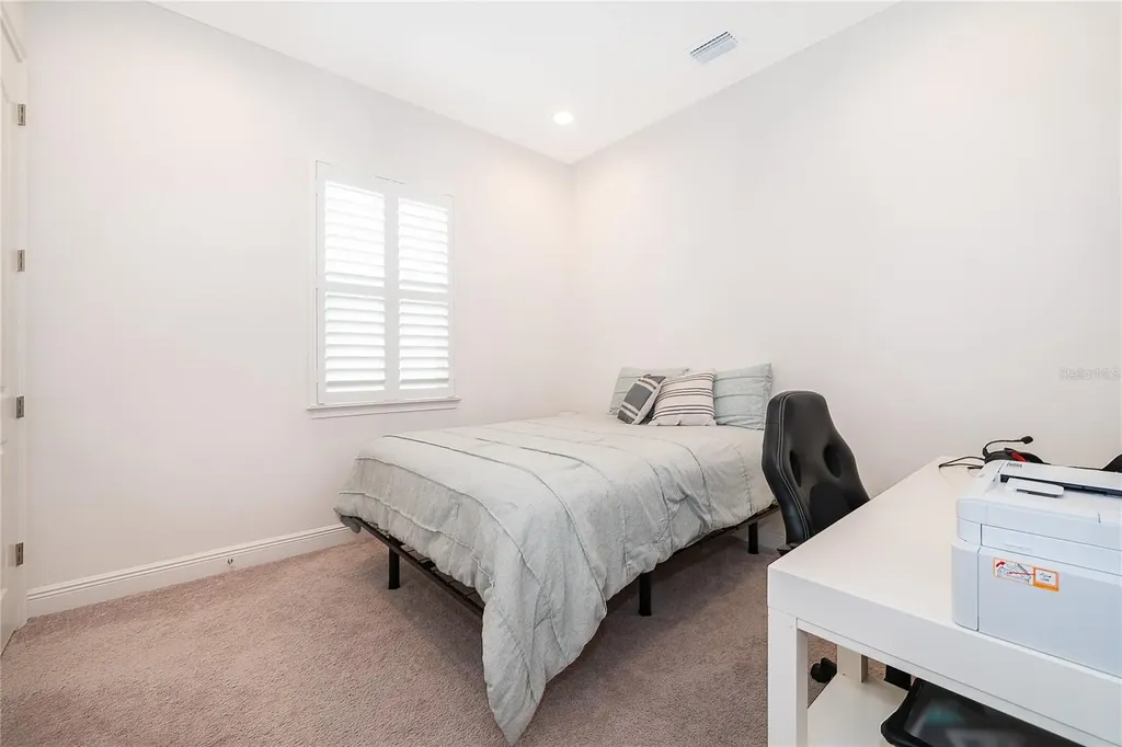 8124 Mabury Lane Orlando FL 32832