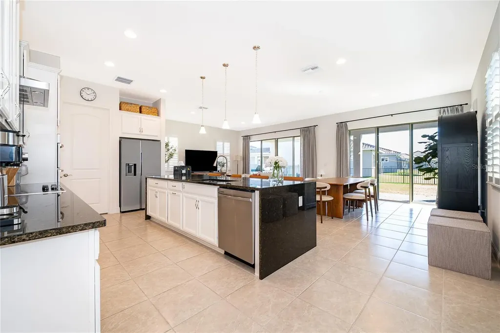 8124 Mabury Lane Orlando FL 32832