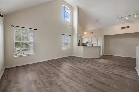 9846 Lake Chase Island Way Tampa FL 33626