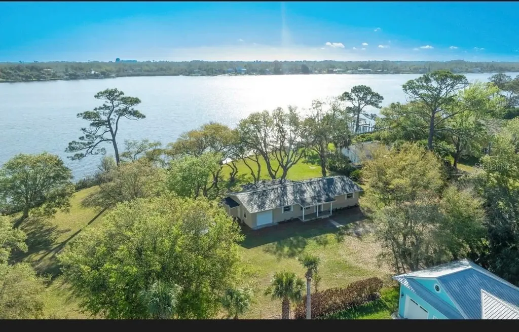 2005 Bayview Drive New Smyrna Beach FL 32168
