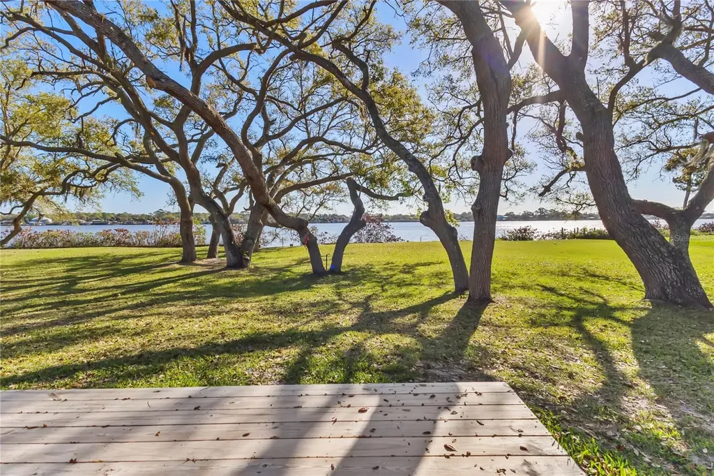 2005 Bayview Drive New Smyrna Beach FL 32168