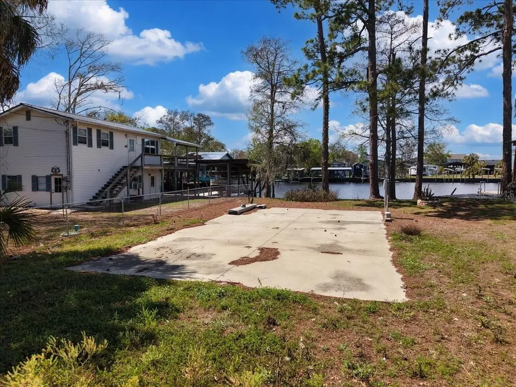 000 SE SE 241 Street Old Town FL 32680