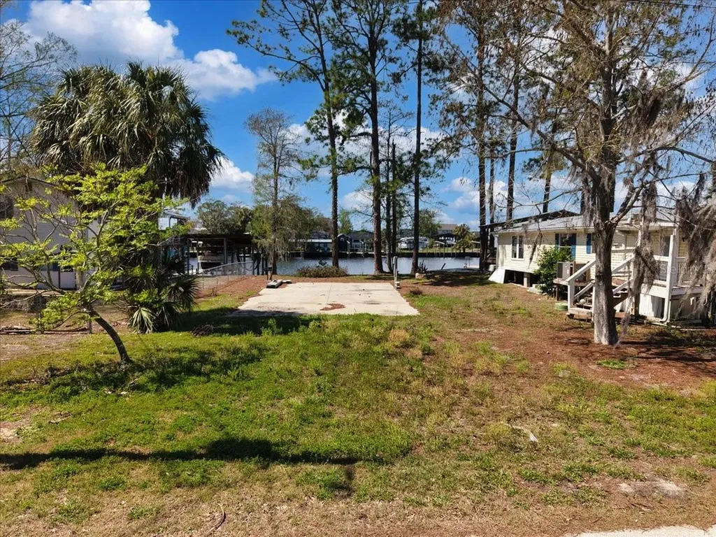 000 SE SE 241 Street Old Town FL 32680