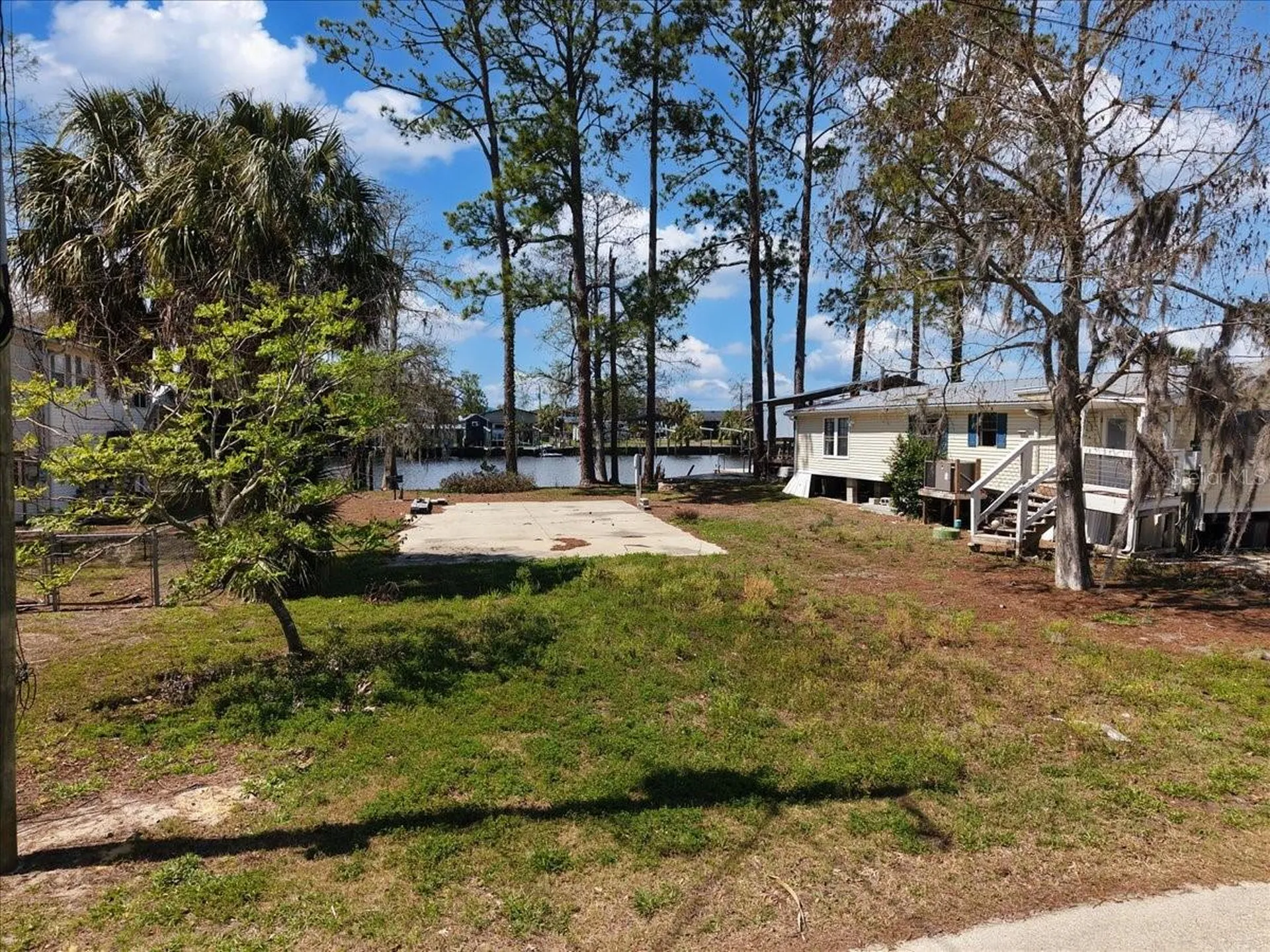000 SE SE 241 Street Old Town FL 32680