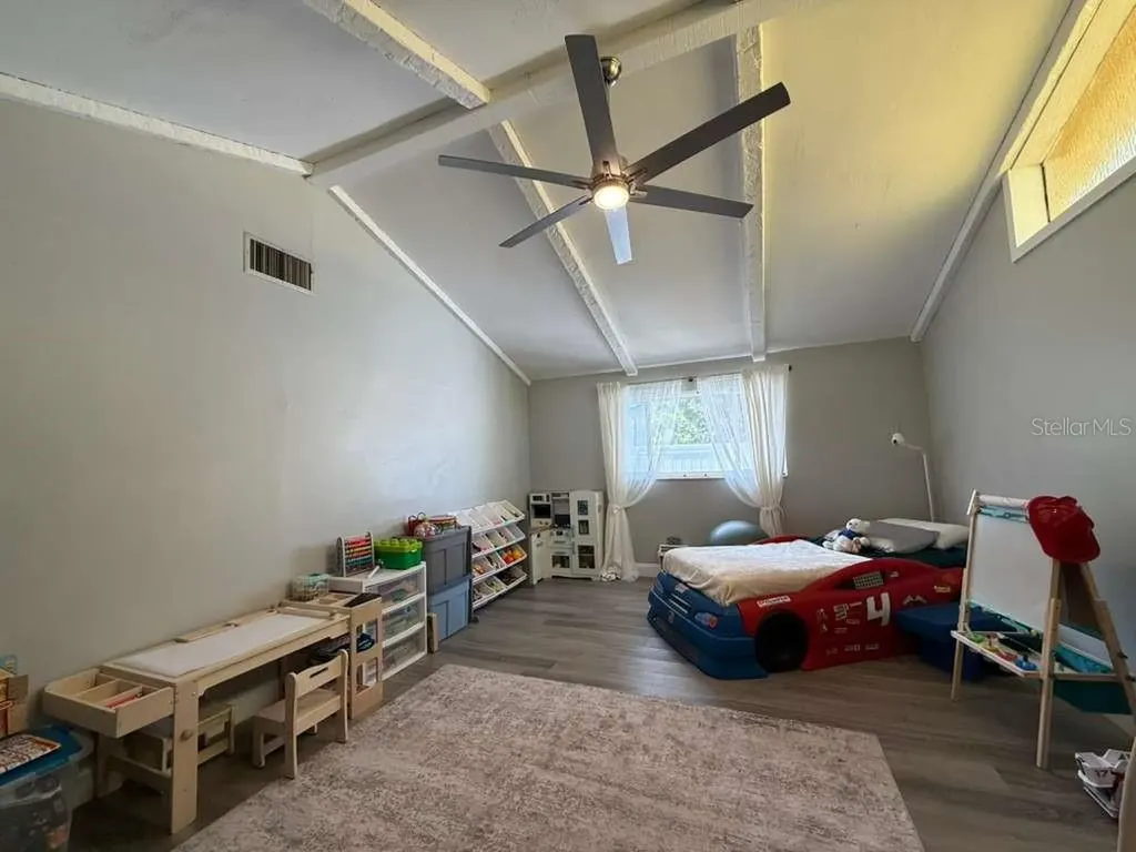 2021 Valley Drive Dunedin FL 34698