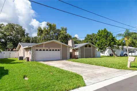 2021 Valley Drive Dunedin FL 34698