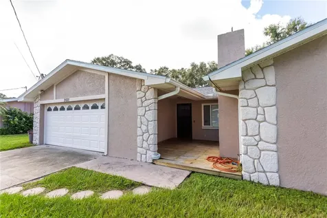 2021 Valley Drive Dunedin FL 34698