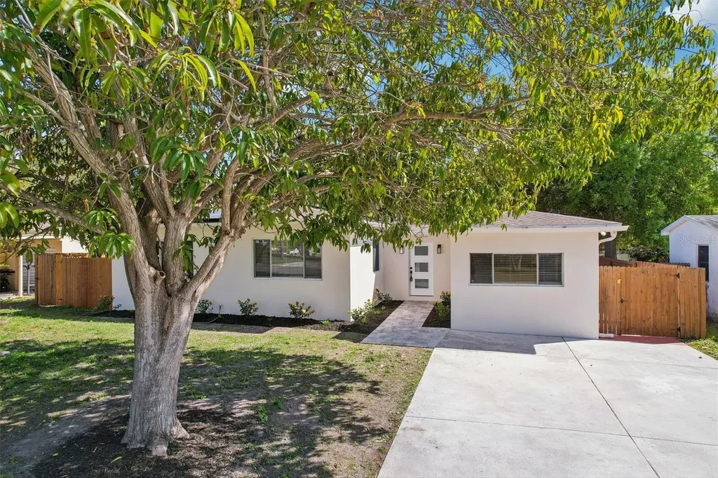 5010 8th Avenue N St Petersburg FL 33710