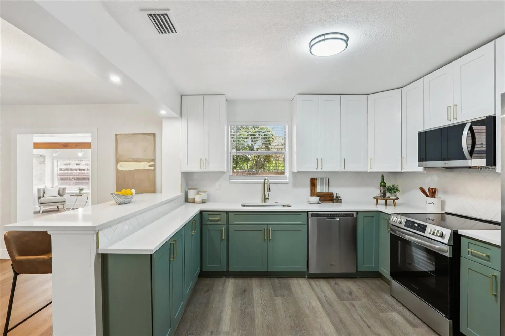 5010 8th Avenue N St Petersburg FL 33710