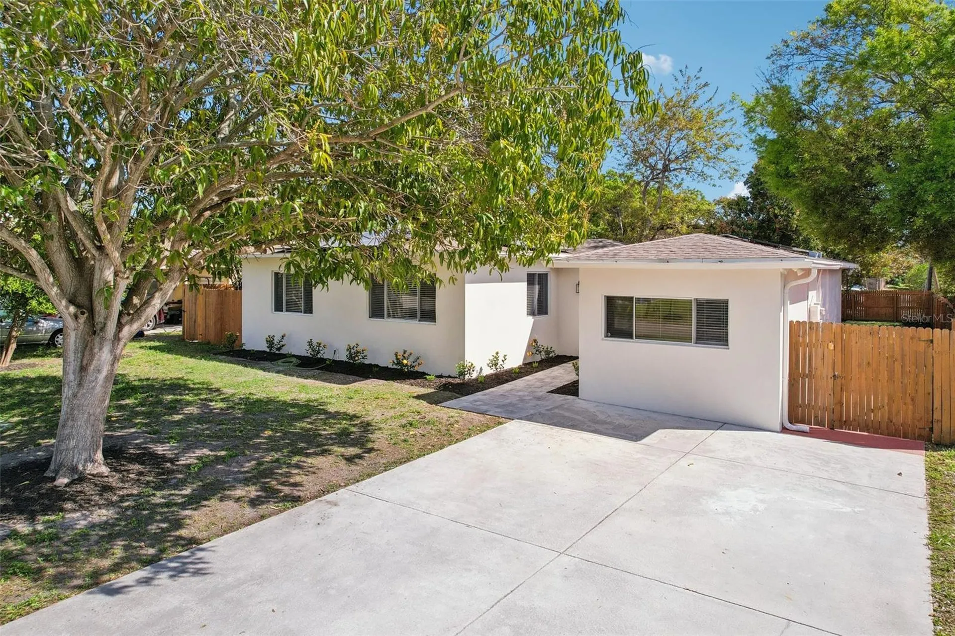 5010 8th Avenue N St Petersburg FL 33710