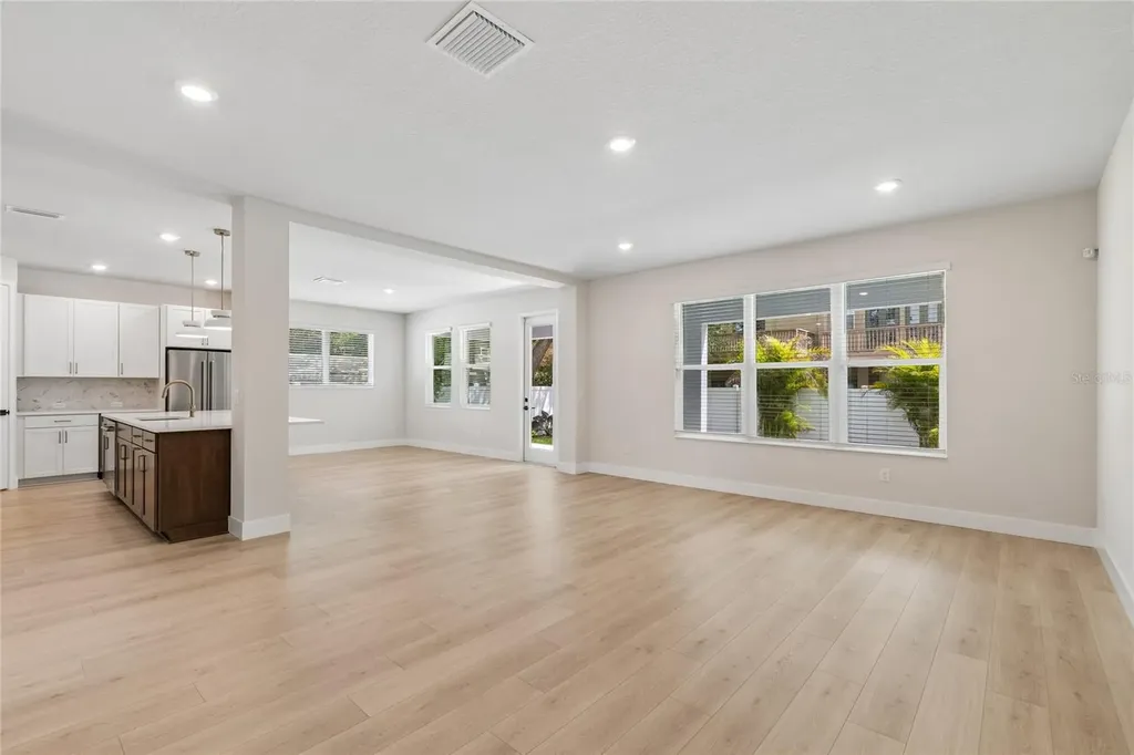 2916 W Ellis Drive Tampa FL 33611