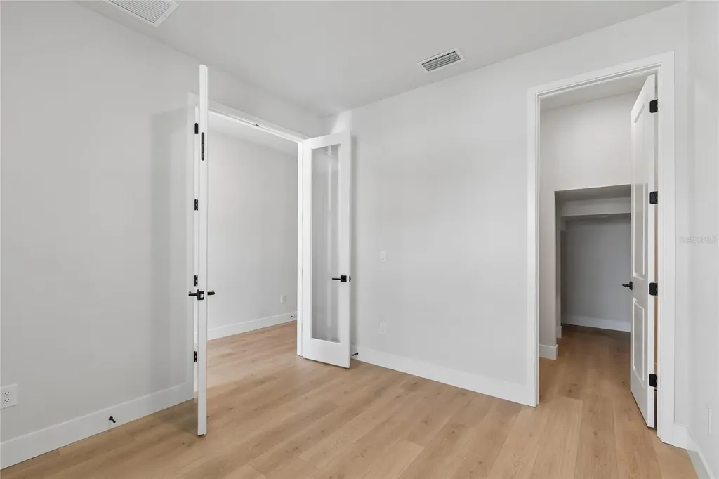 2916 W Ellis Drive Tampa FL 33611