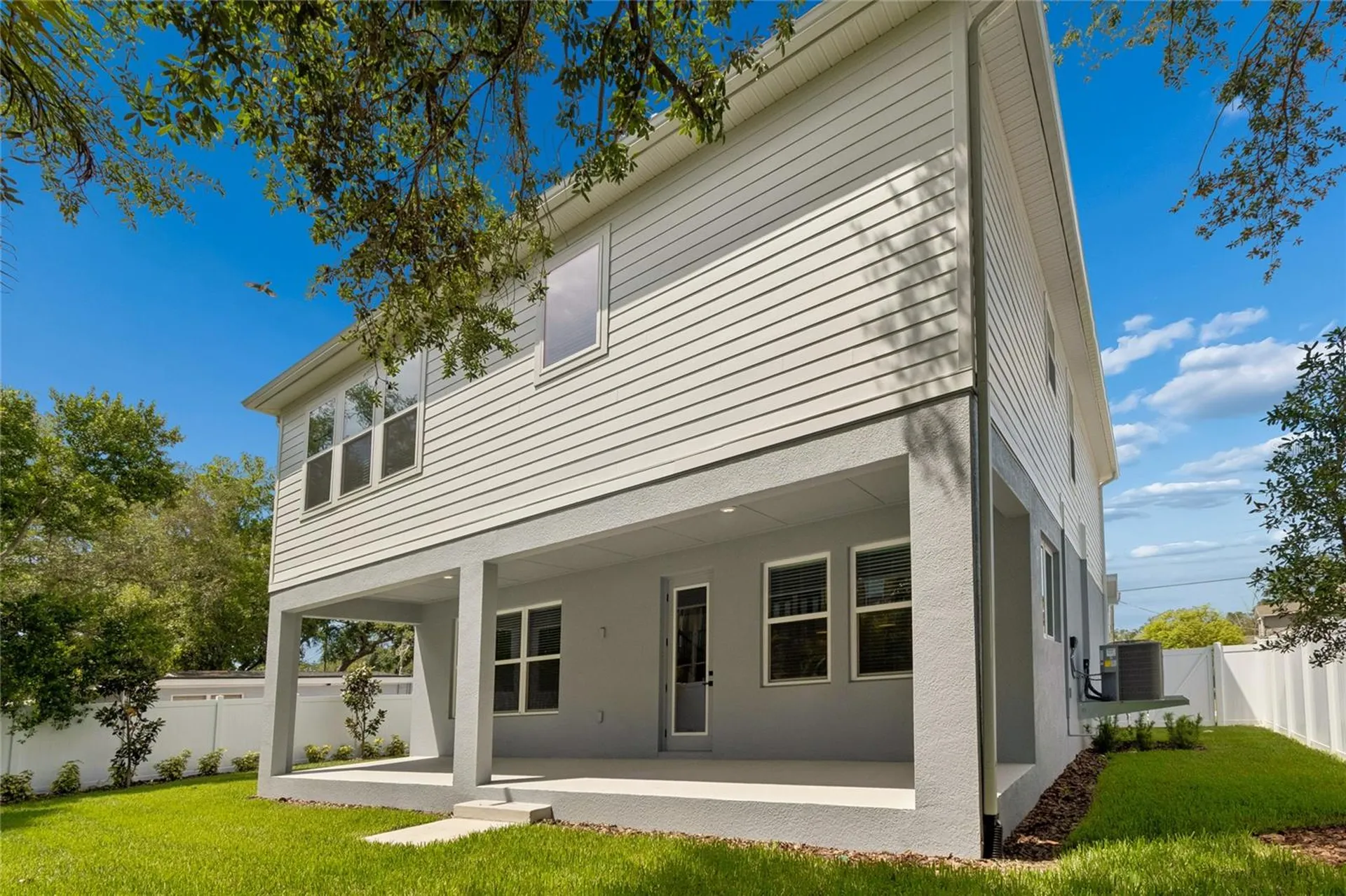 2916 W Ellis Drive Tampa FL 33611