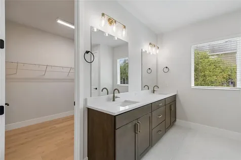 2916 W Ellis Drive Tampa FL 33611