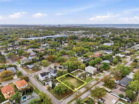 4104 W El Prado Boulevard Tampa FL 33629