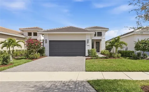 4939 Carova Way Bradenton FL 34211