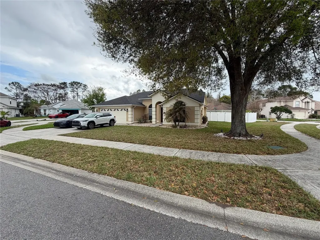 1029 Surge Court Orlando FL 32828
