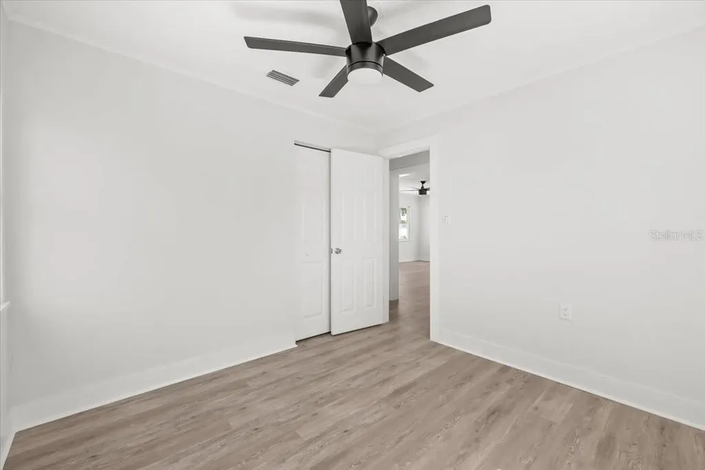 124 85th Avenue N St Petersburg FL 33702
