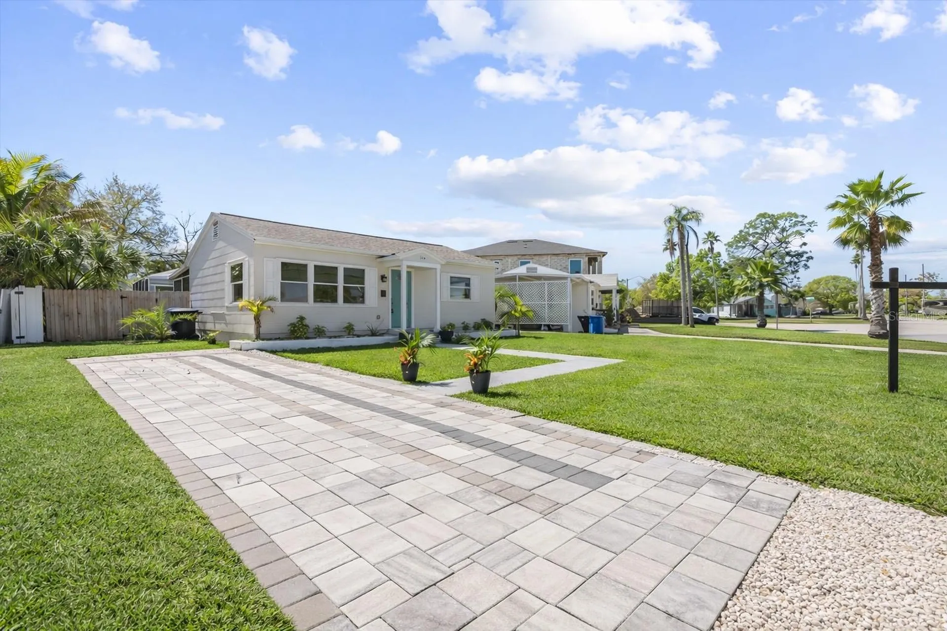 124 85th Avenue N St Petersburg FL 33702