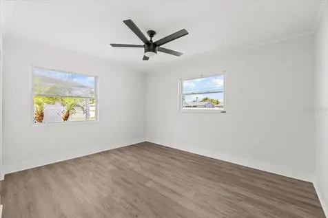124 85th Avenue N St Petersburg FL 33702