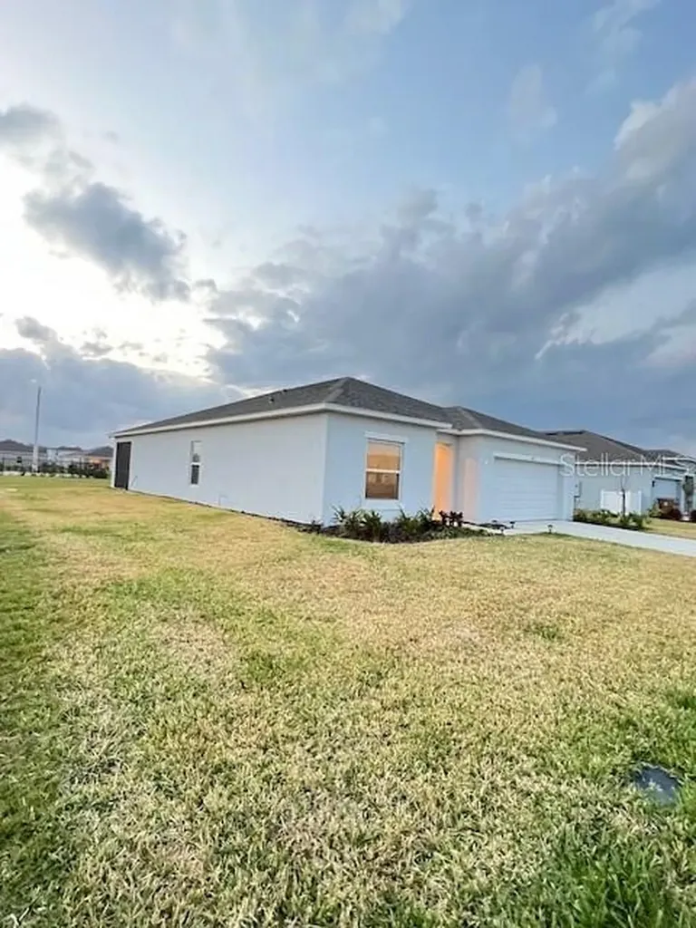 200 Aquamarine Lane Kissimmee FL 34758