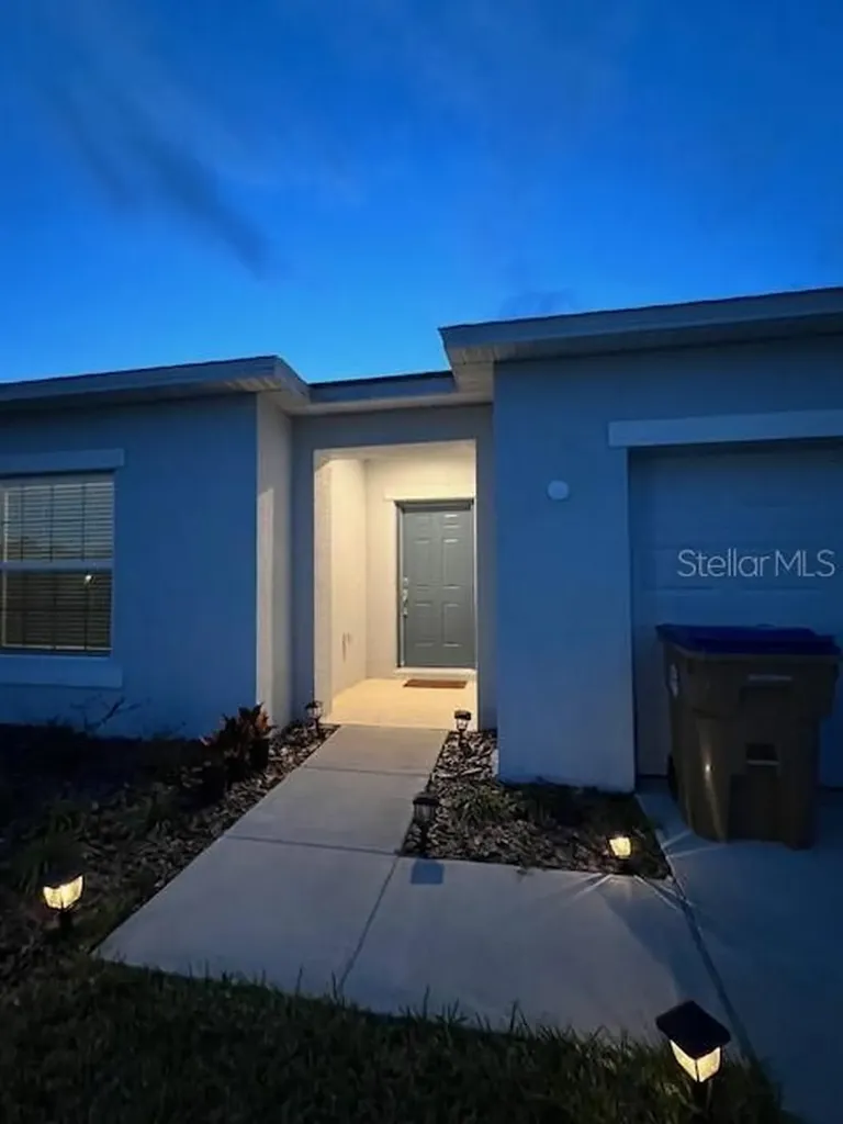 200 Aquamarine Lane Kissimmee FL 34758