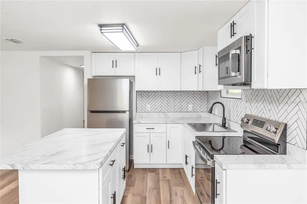 18514 Seaford Avenue Orlando FL 32820
