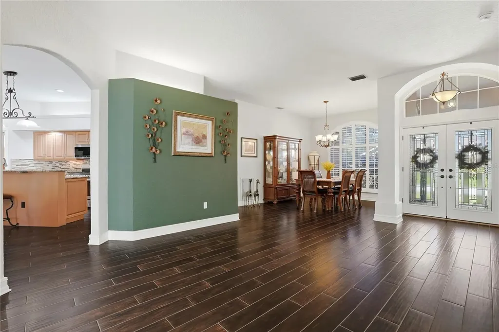 10555 Shady Oak Lane Seminole FL 33777