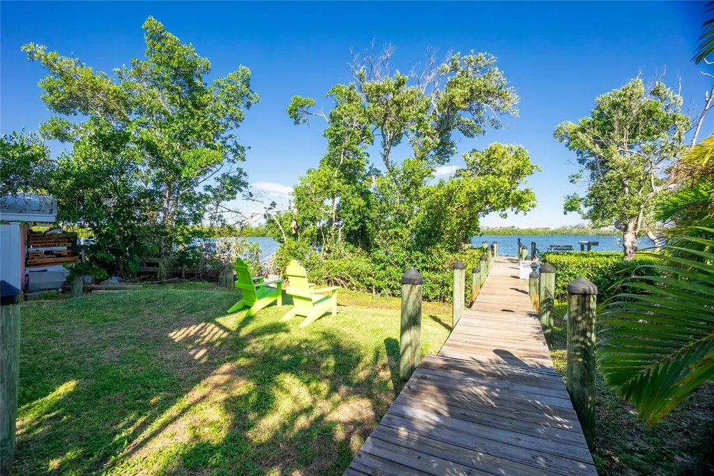 2375 N Beach Road Englewood FL 34223