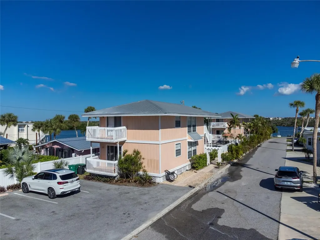 2375 N Beach Road Englewood FL 34223