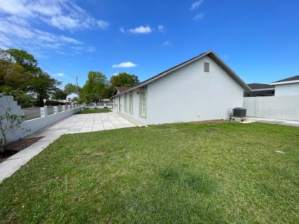 7001 N Clark Avenue Tampa FL 33614