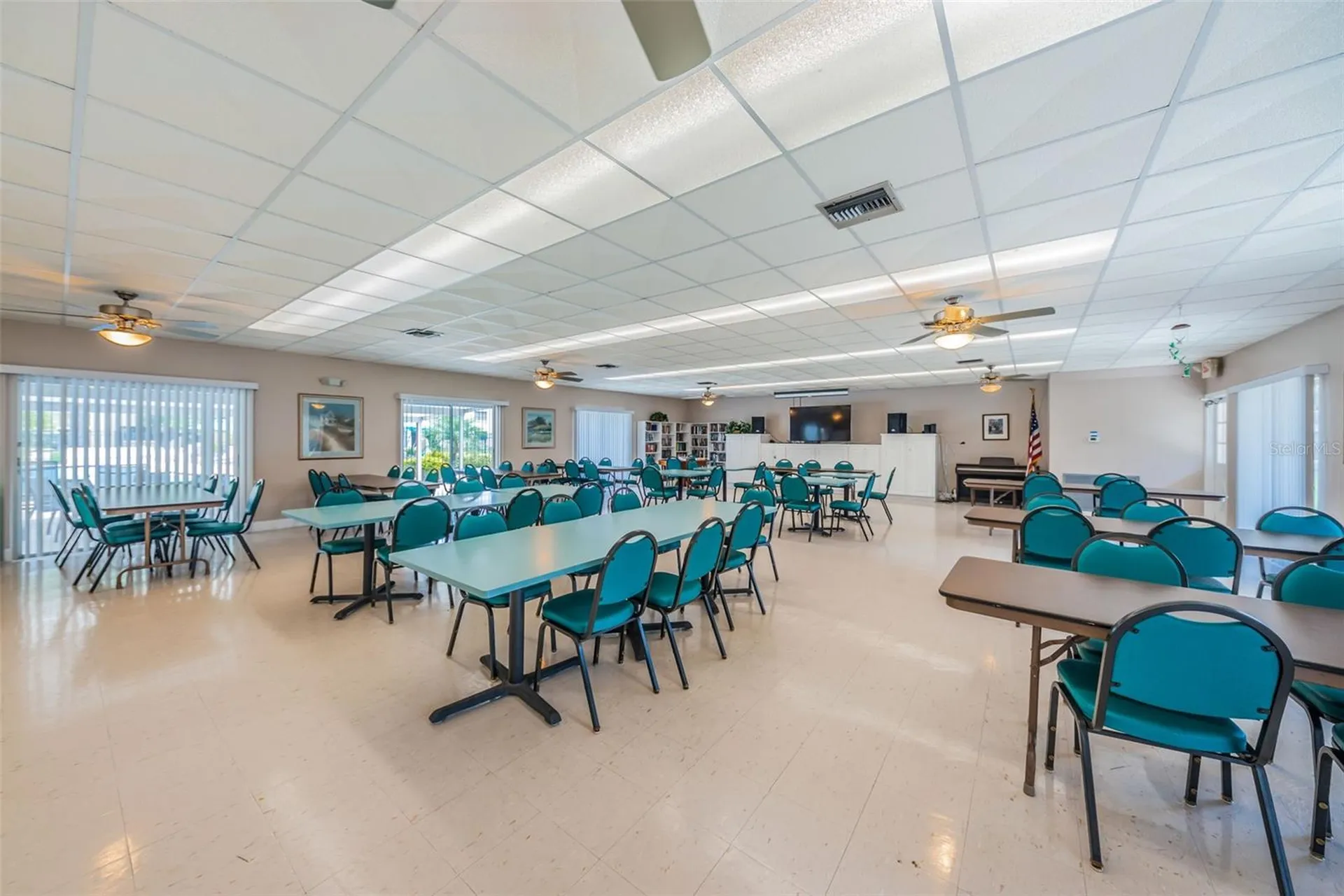 4915 Bay Street NE St Petersburg FL 33703