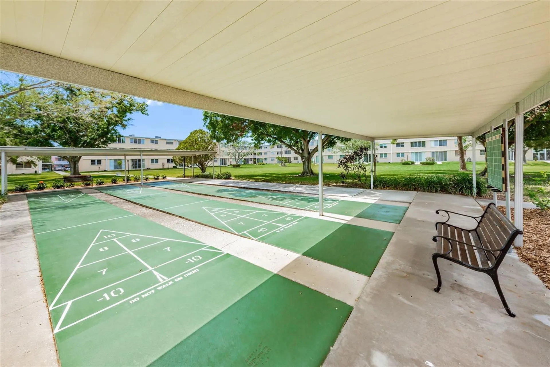4915 Bay Street NE St Petersburg FL 33703
