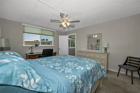 4915 Bay Street NE St Petersburg FL 33703