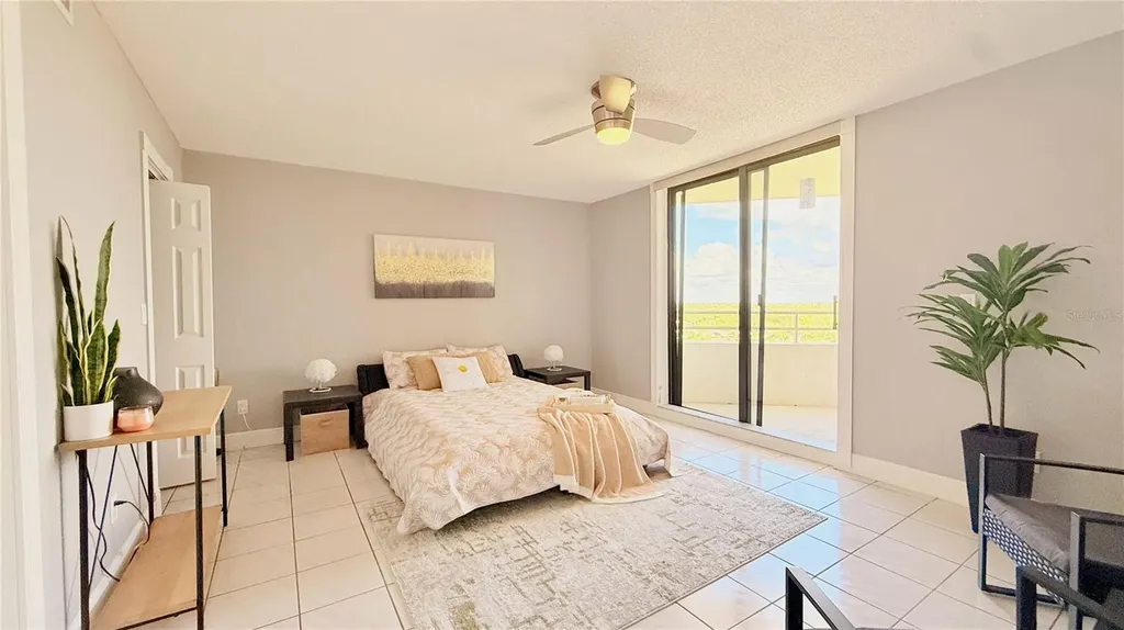 5940 Pelican Bay Plaza S Gulfport FL 33707