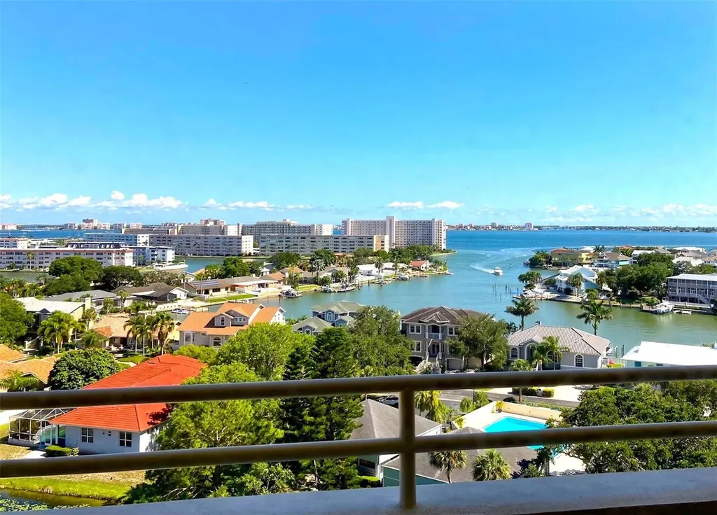 5940 Pelican Bay Plaza S Gulfport FL 33707