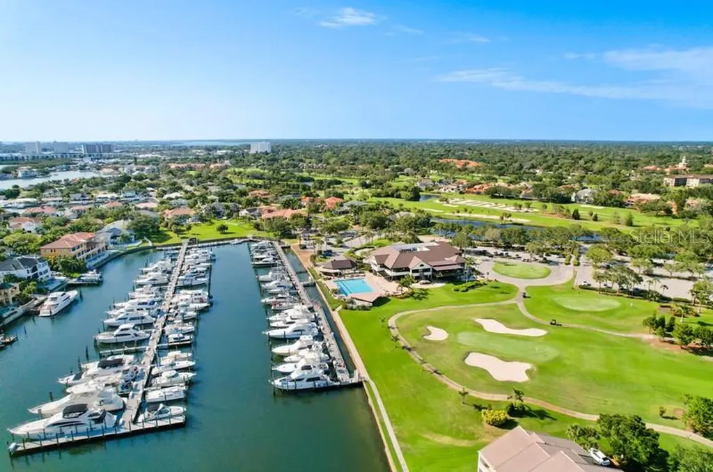 5940 Pelican Bay Plaza S Gulfport FL 33707