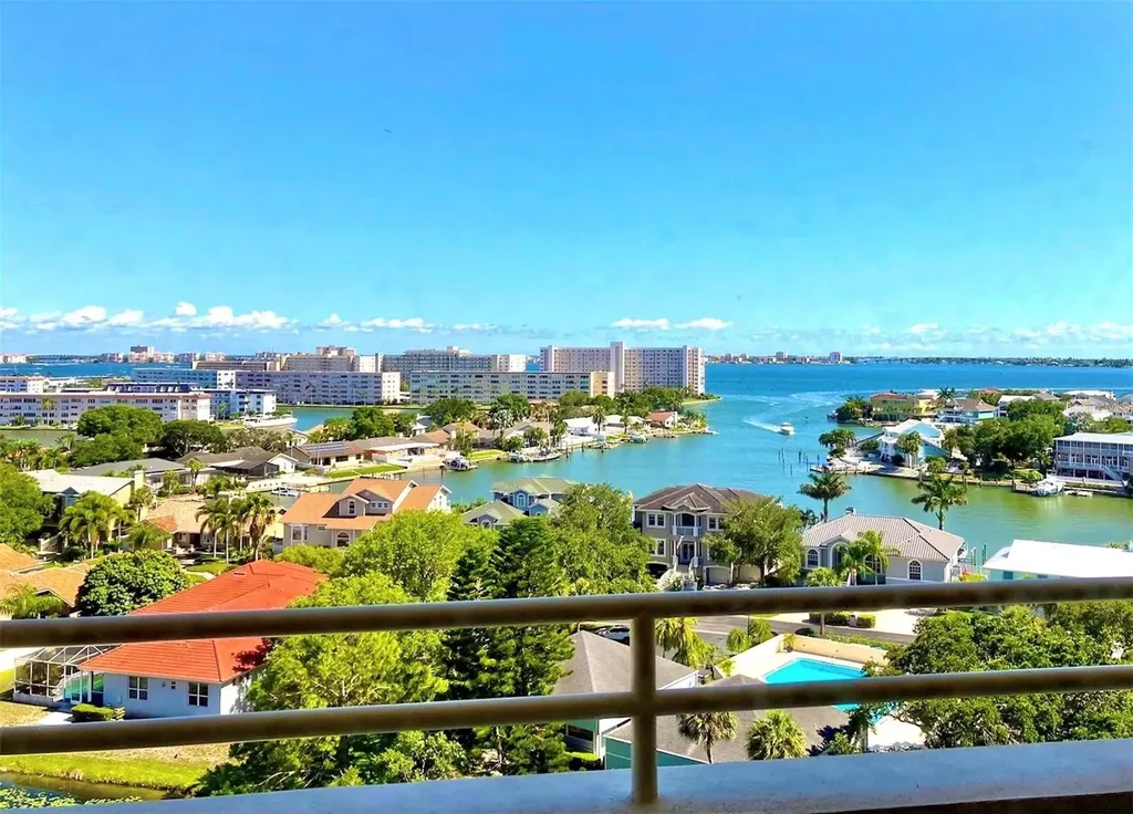 5940 Pelican Bay Plaza S Gulfport FL 33707