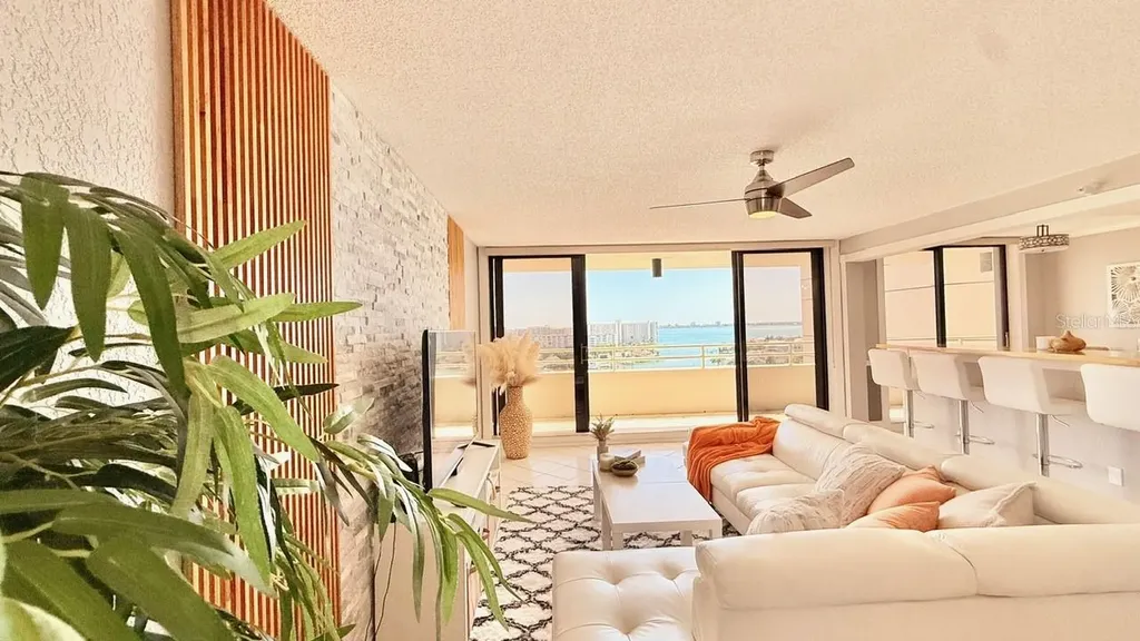 5940 Pelican Bay Plaza S Gulfport FL 33707