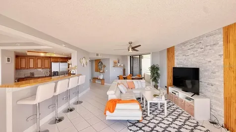 5940 Pelican Bay Plaza S Gulfport FL 33707