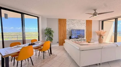 5940 Pelican Bay Plaza S Gulfport FL 33707