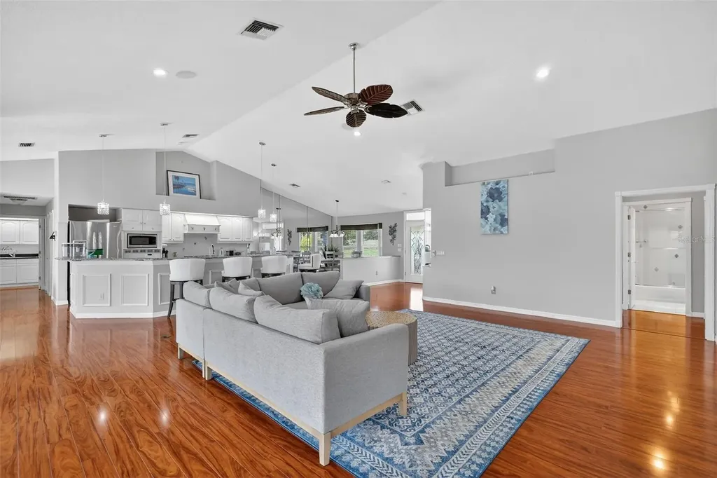 39125 Tacoma Drive Lady Lake FL 32159