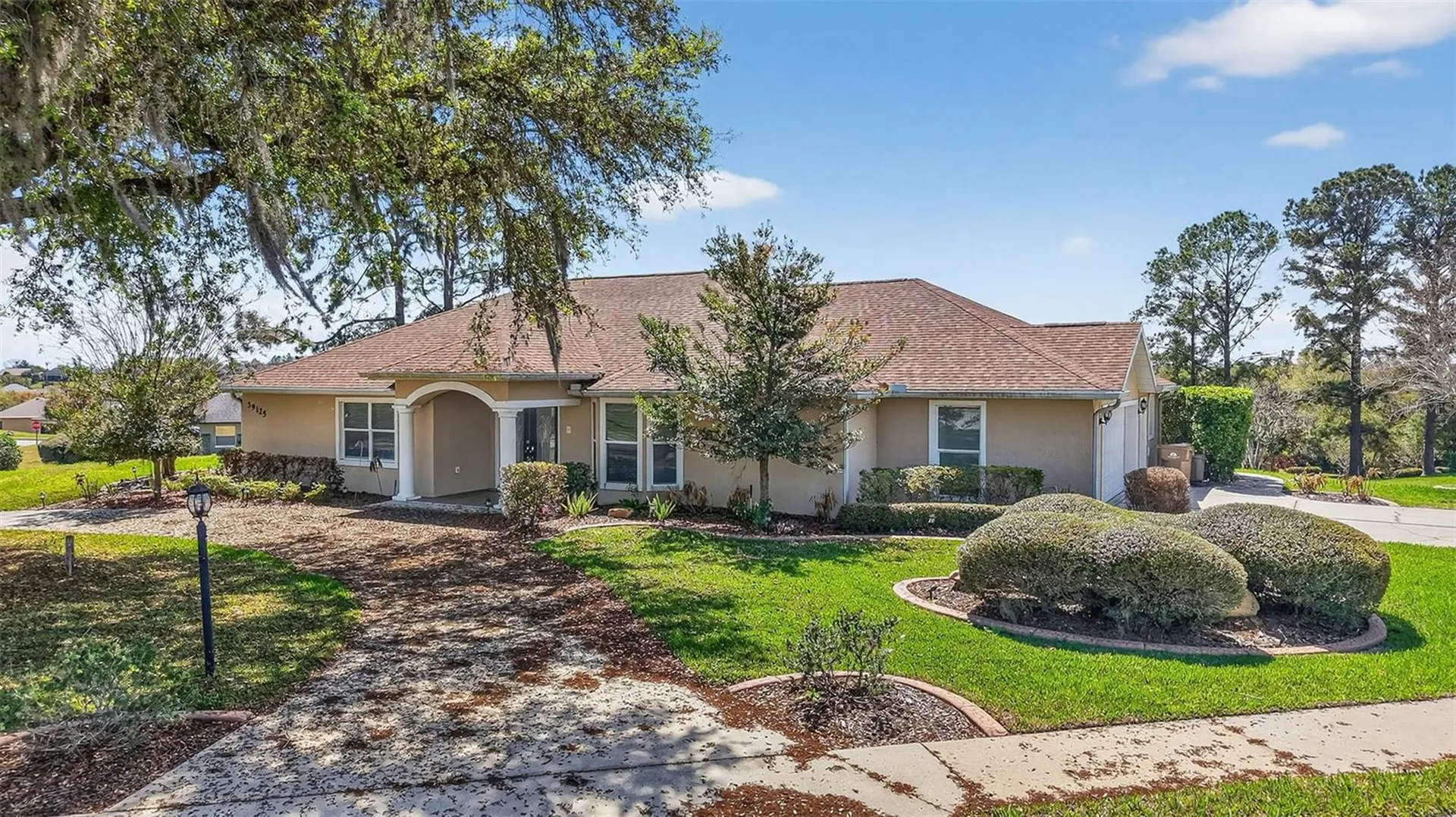 39125 Tacoma Drive Lady Lake FL 32159