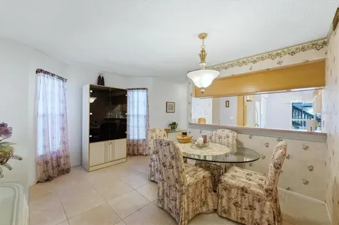 7165 28th Avenue W Bradenton FL 34209