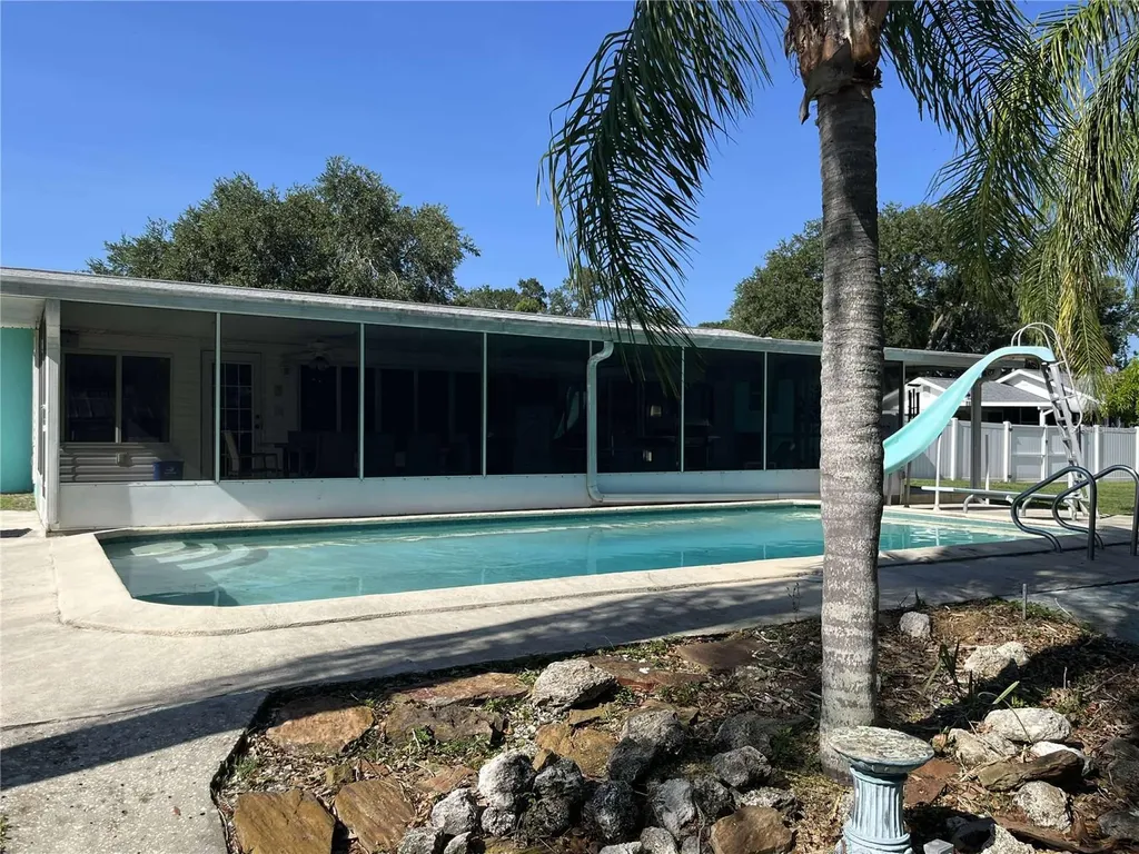 608 Knowles Road Brandon FL 33511