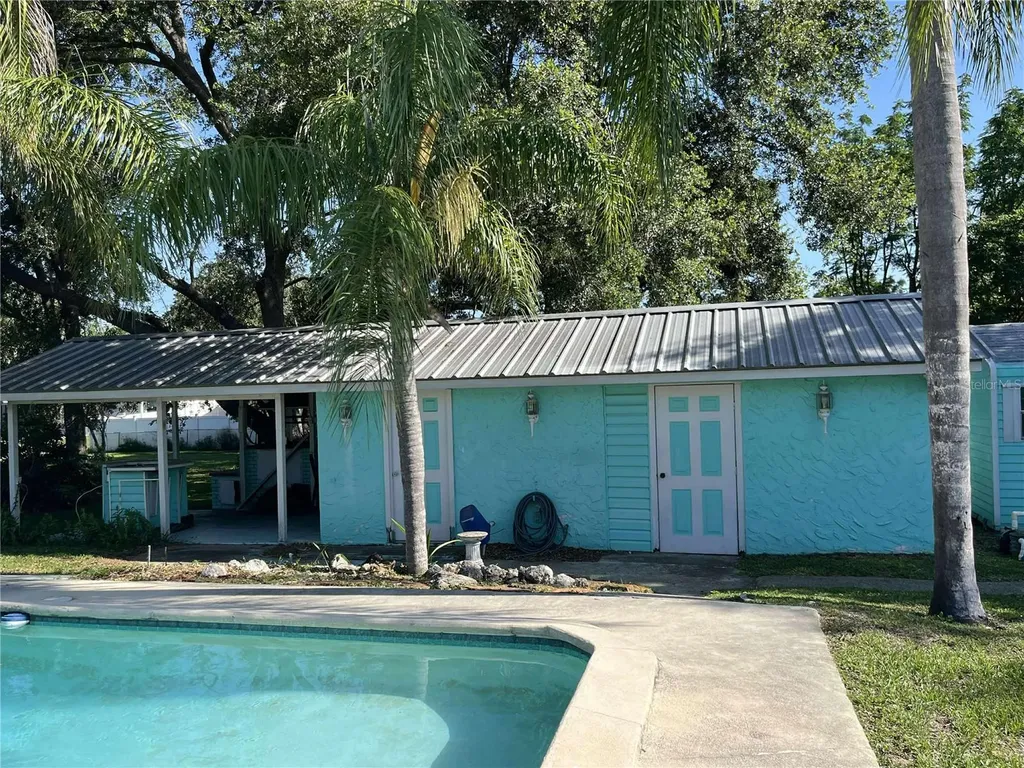 608 Knowles Road Brandon FL 33511