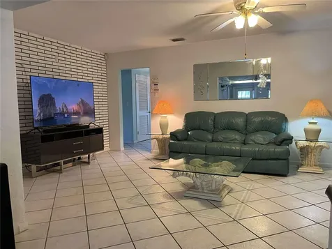 608 Knowles Road Brandon FL 33511