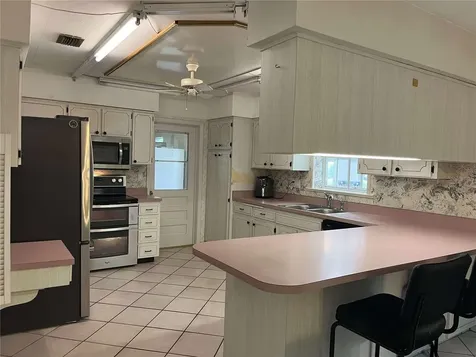 608 Knowles Road Brandon FL 33511